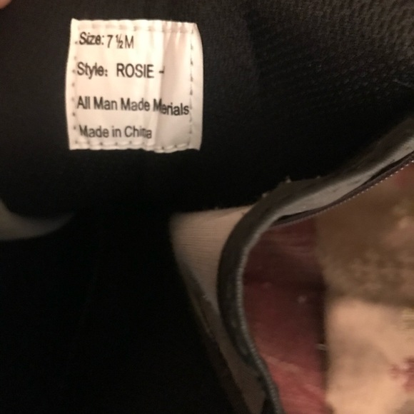 Women’s boots 7.5M - Picture 4 of 4